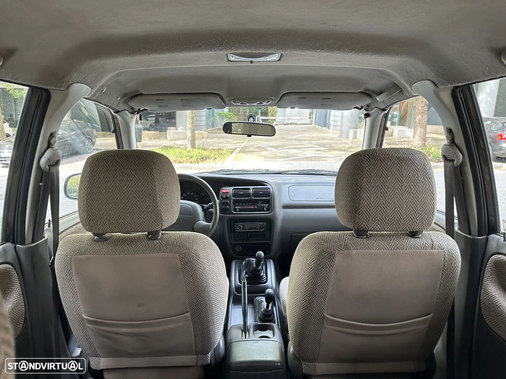 Suzuki Grand Vitara Metal Top 2.0 TDi - 29