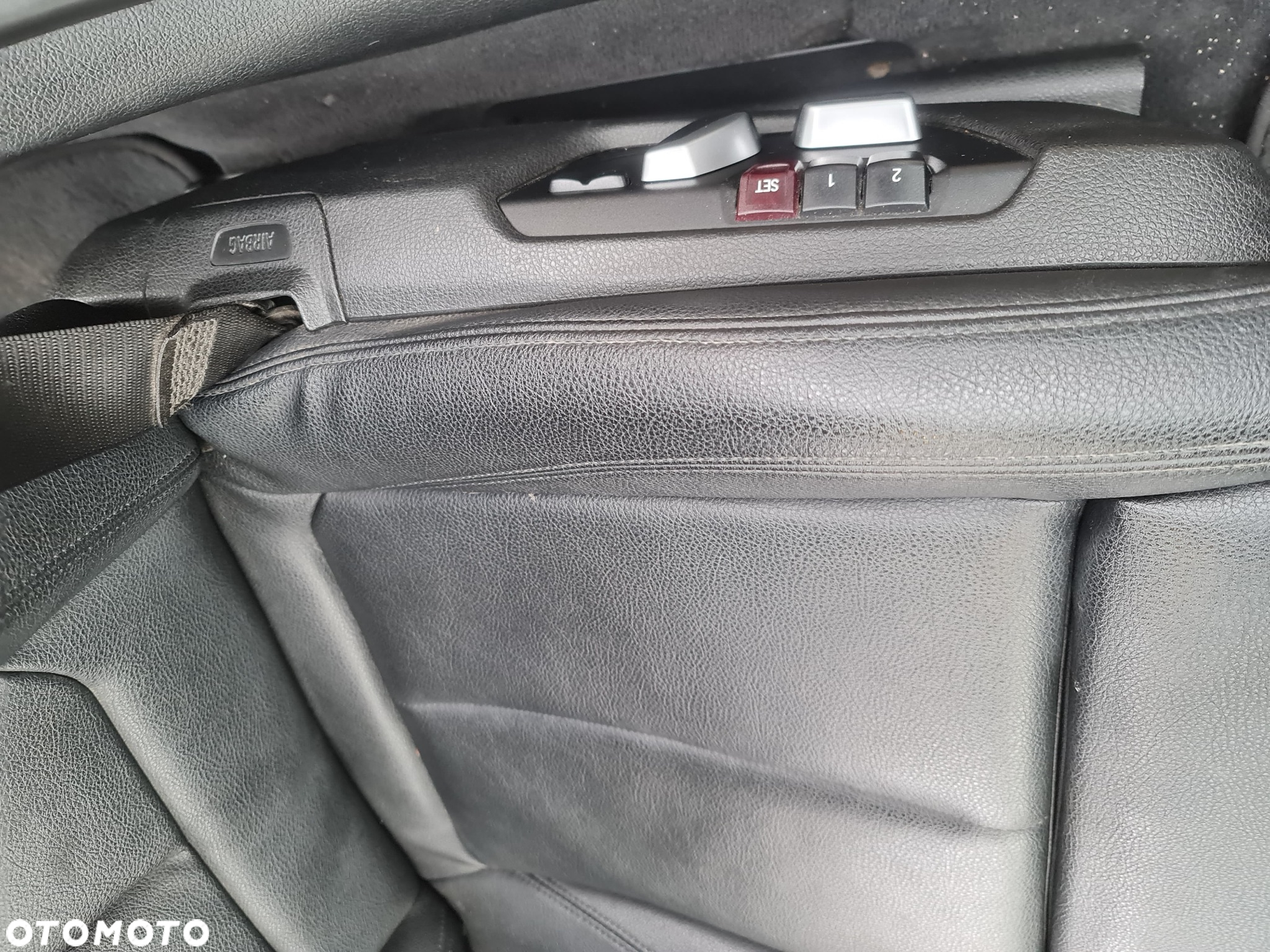 BMW Seria 3 330i - 4