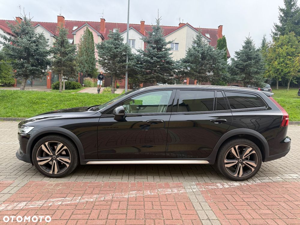 Volvo V60 Cross Country Plus B4 D AWD - 8