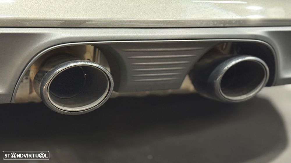 Porsche 911 (991) Carrera 4 GTS PDK - 39