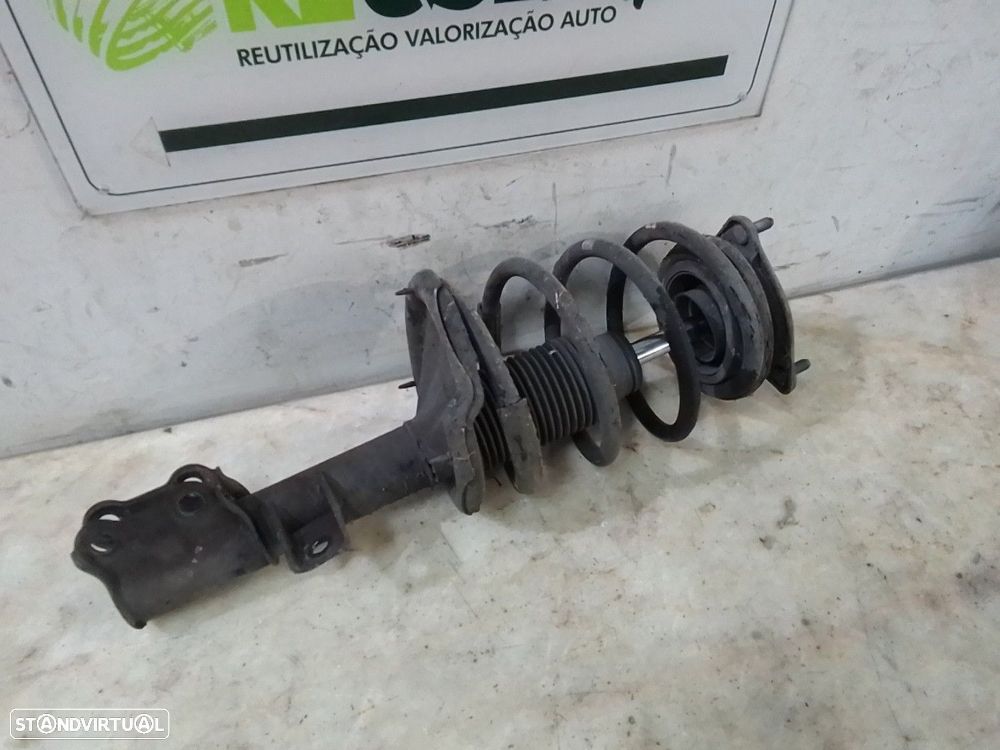 Suspensão Frente Esq Hyundai I30 (Fd) - 2