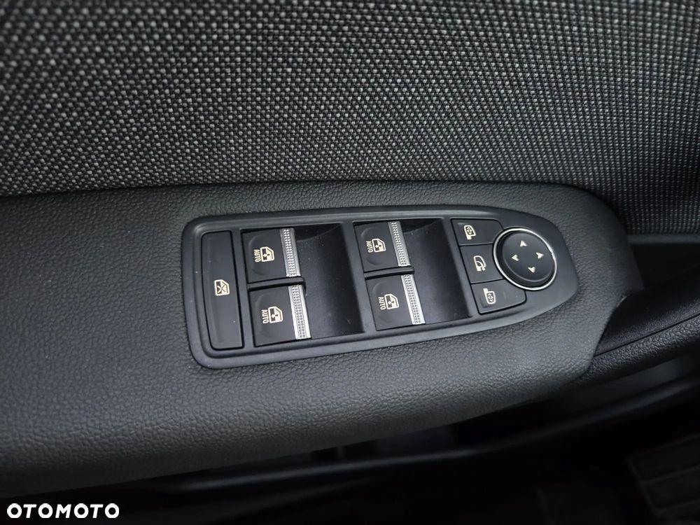 Renault Captur - 19