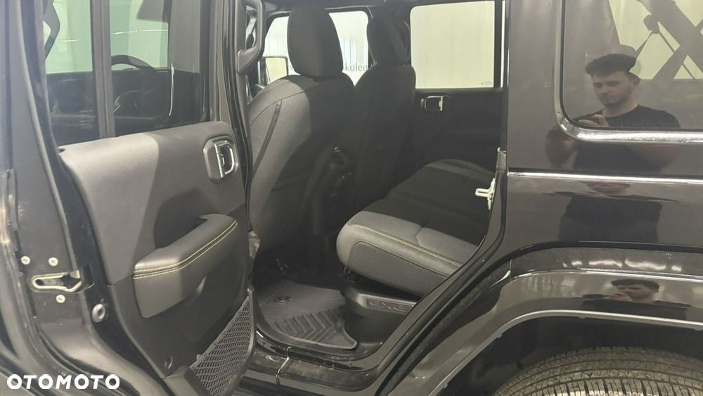 Jeep Wrangler - 18