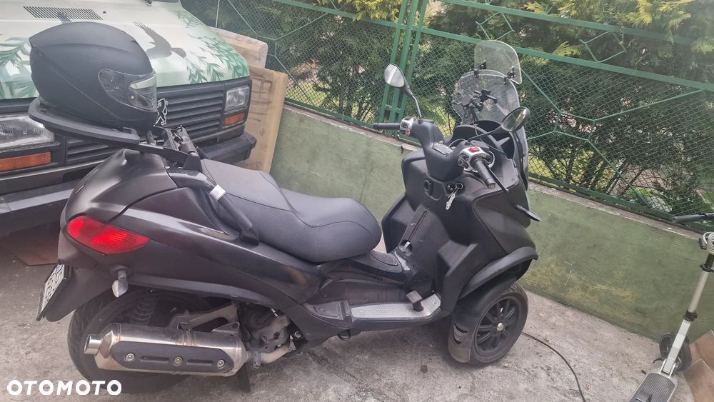 Piaggio MP-3 - 2
