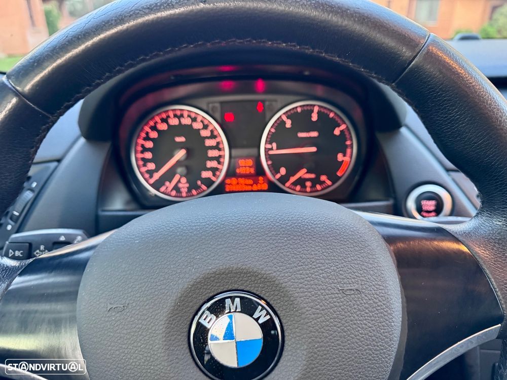 BMW X1 sDrive20d - 10