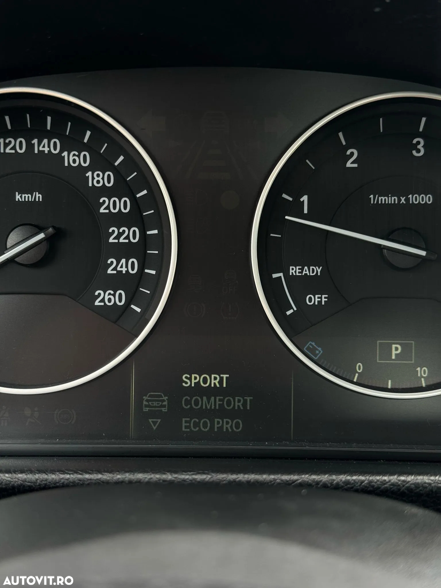 BMW Seria 3 318d Touring Aut. - 32
