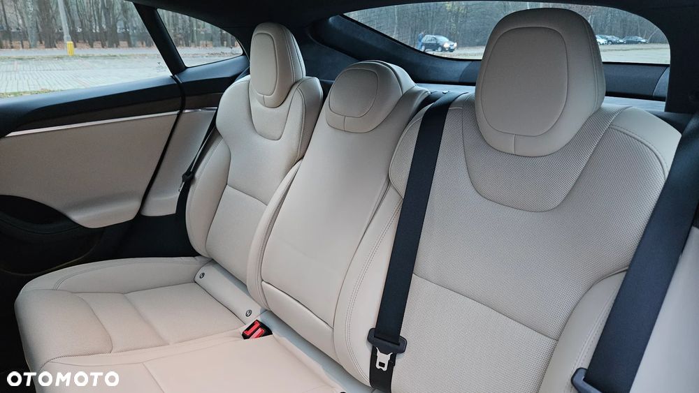 Tesla Model S Long Range AWD - 21