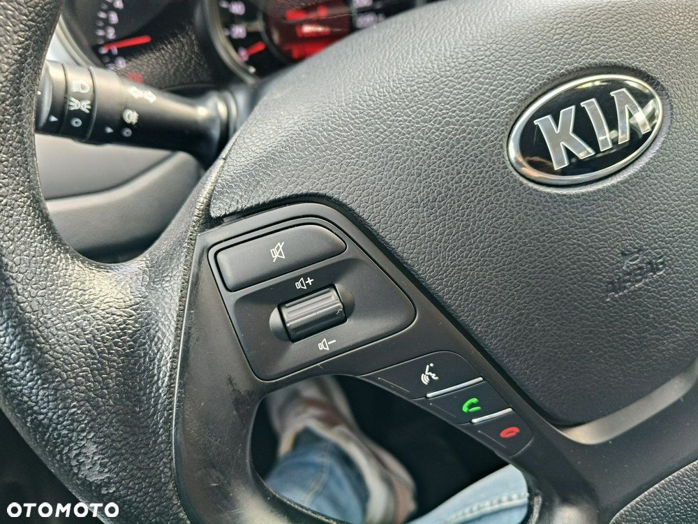 Kia Ceed - 7