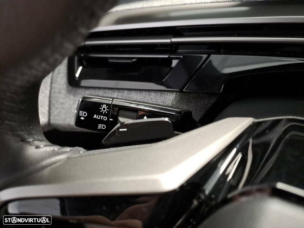 Peugeot 5008 1.2 Hybrid Allure e-DCS6 - 13