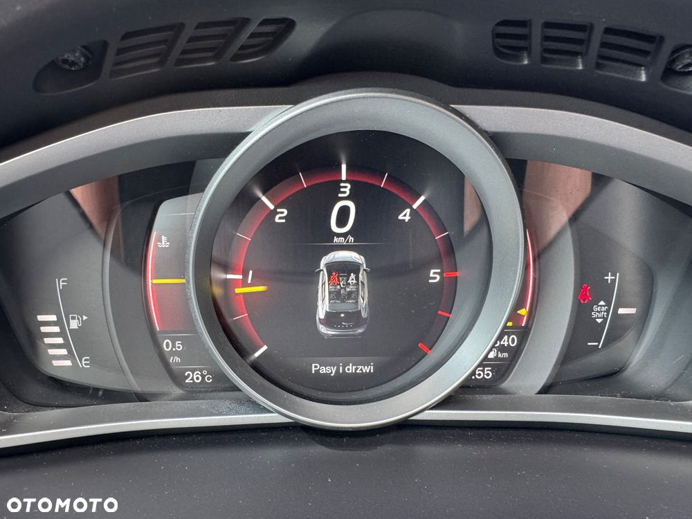 Volvo V40 - 20