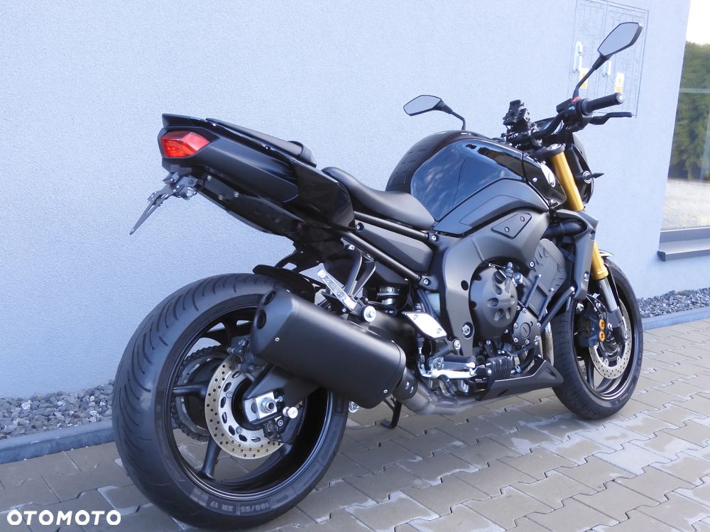 Yamaha FZ8 - 17