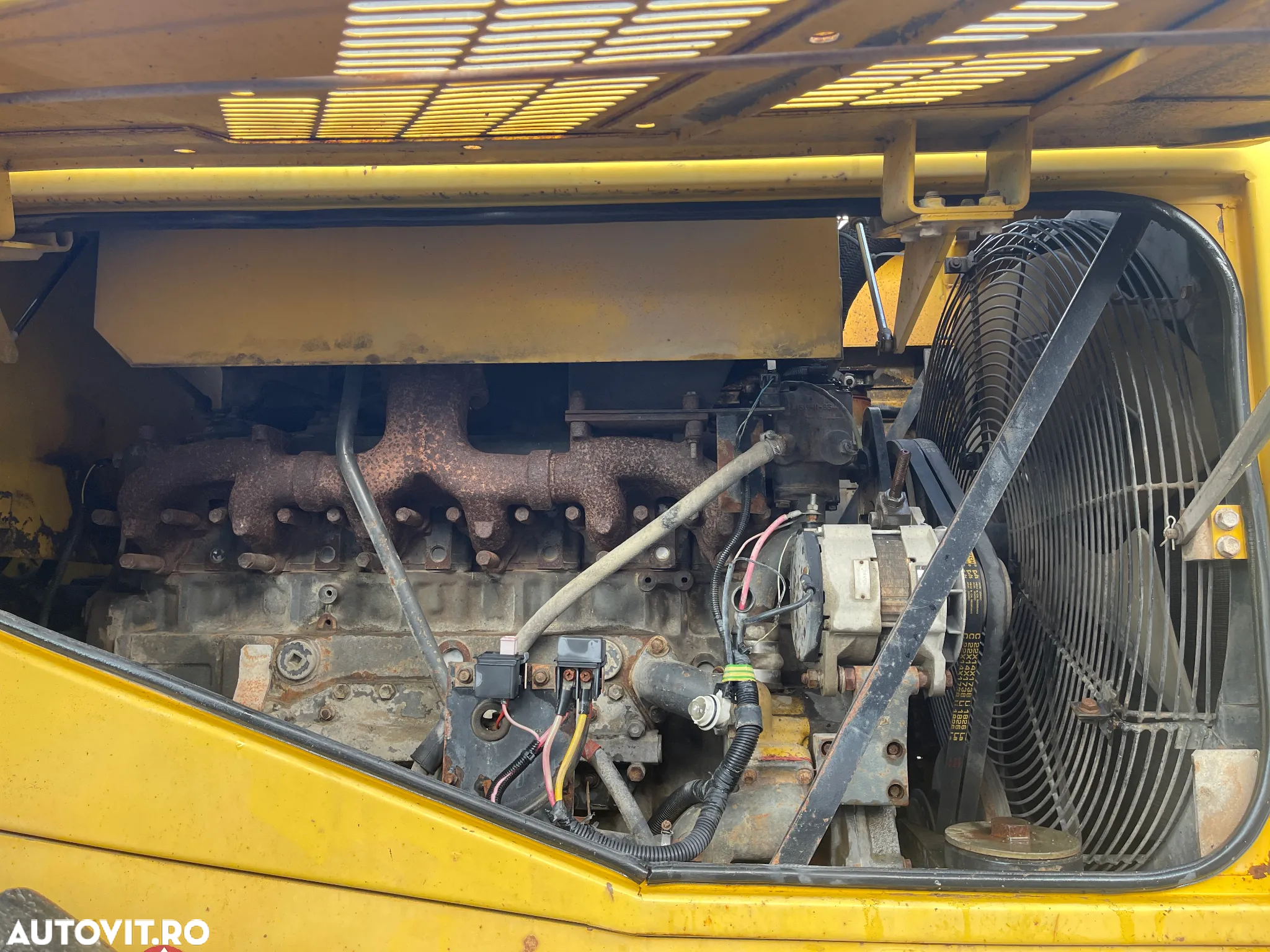 Komatsu WA470 3H - 10