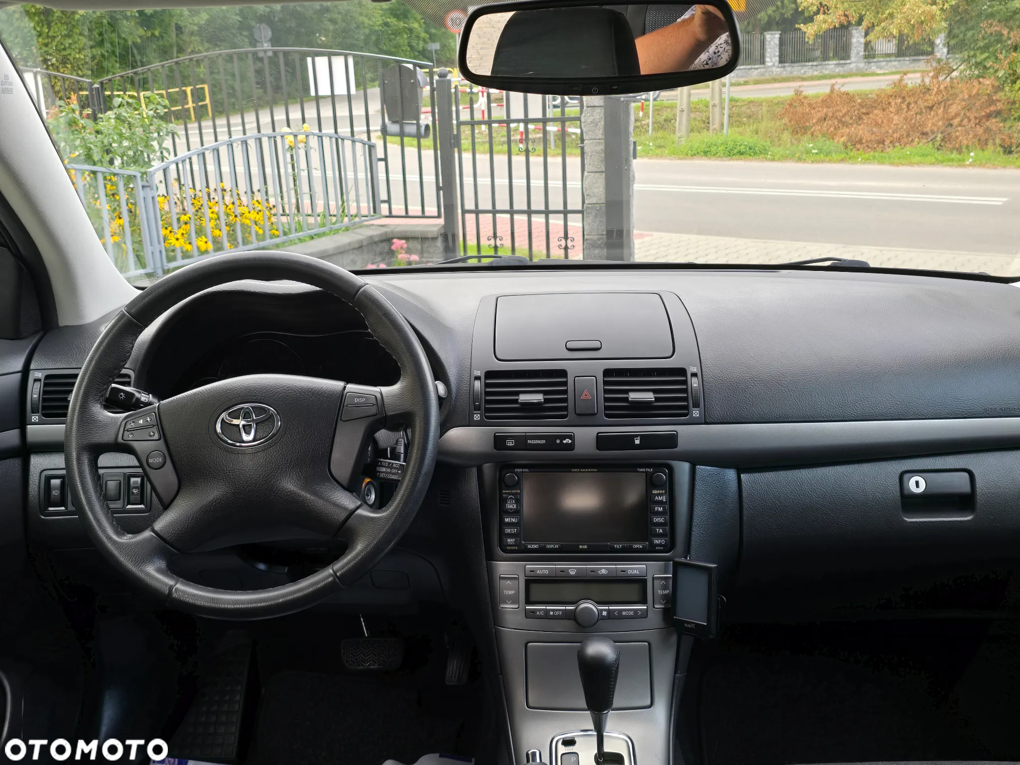 Toyota Avensis 2.0 VVT-i Automatik Executive - 18