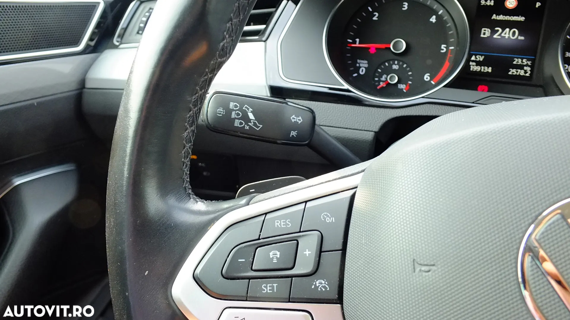 Volkswagen Passat Variant 2.0 TDI DSG Comfortline - 12