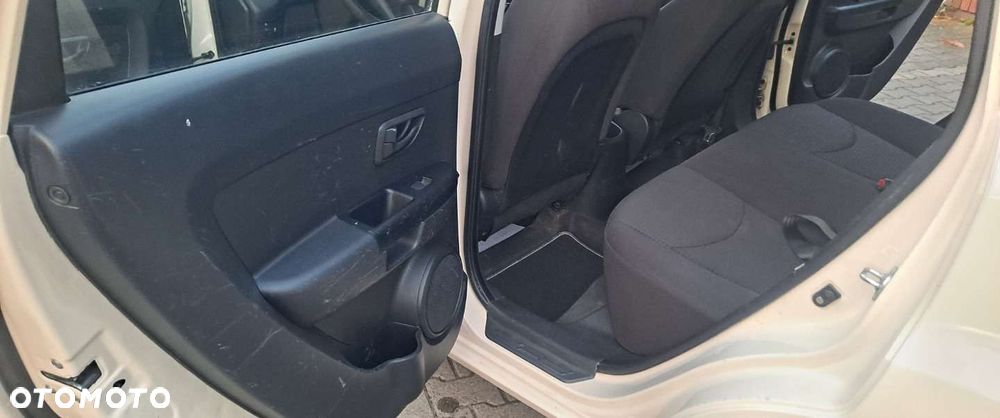 Kia Soul - 10