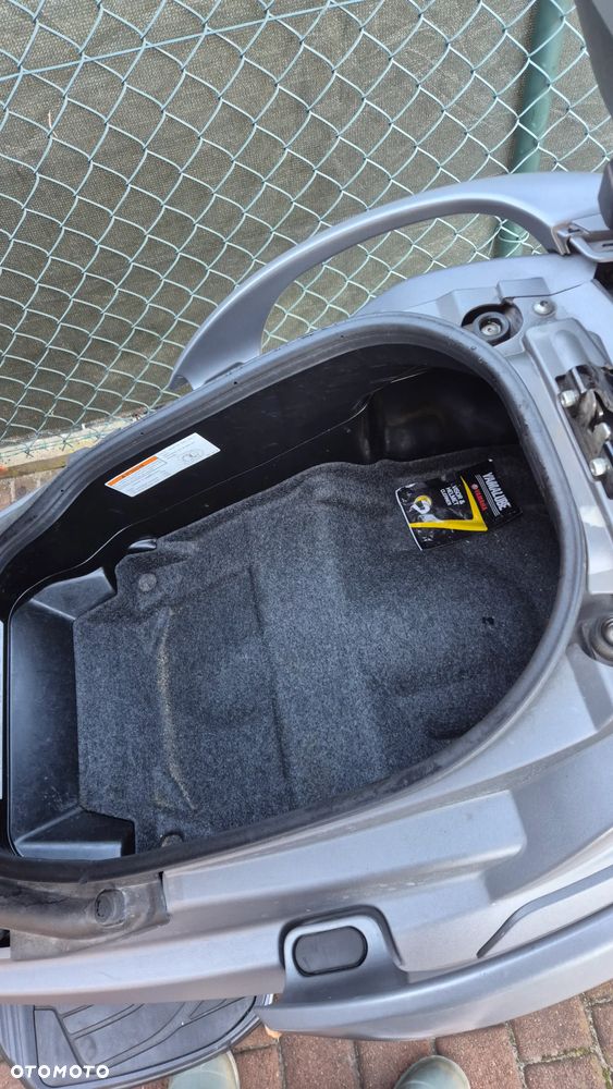 Suzuki Burgman - 8