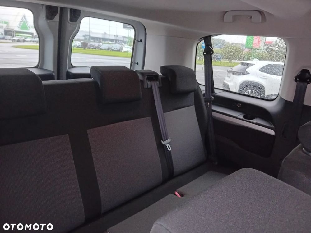 Toyota ProAce Kombi 2.0 D-4D Medium 2,8t - 9