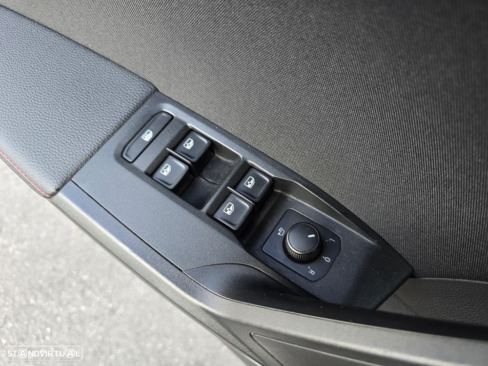 SEAT Arona 1.0 TSI FR - 41