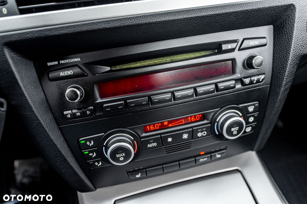 BMW Seria 3 320i Edition Lifestyle - 24