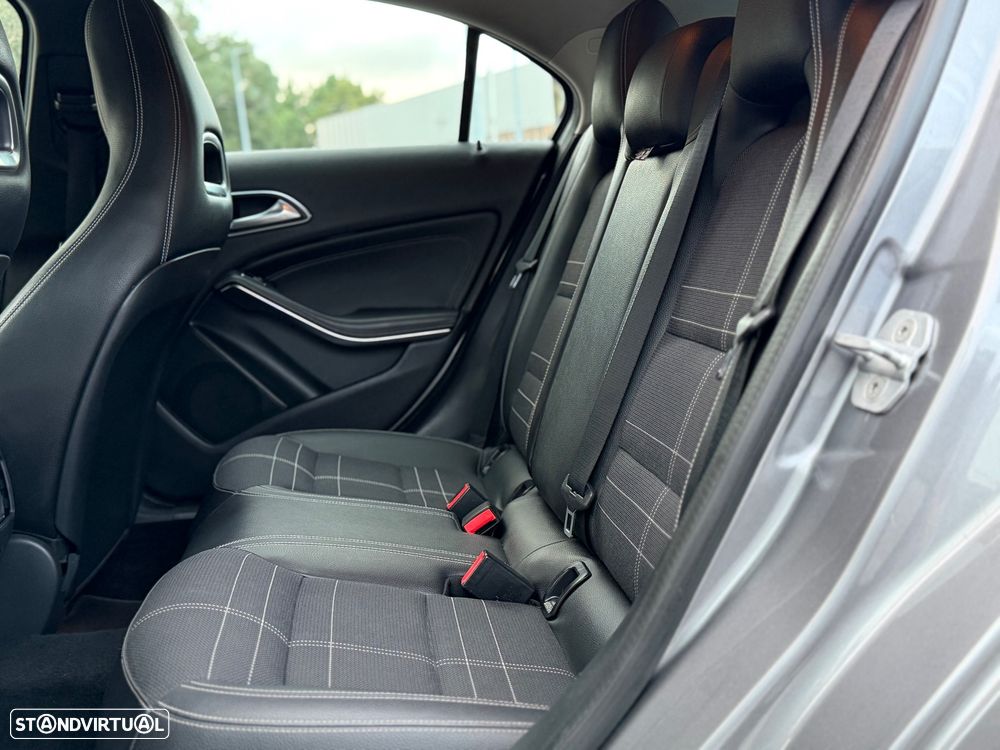 Mercedes-Benz A 180 CDI (BlueEFFICIENCY) Urban - 17