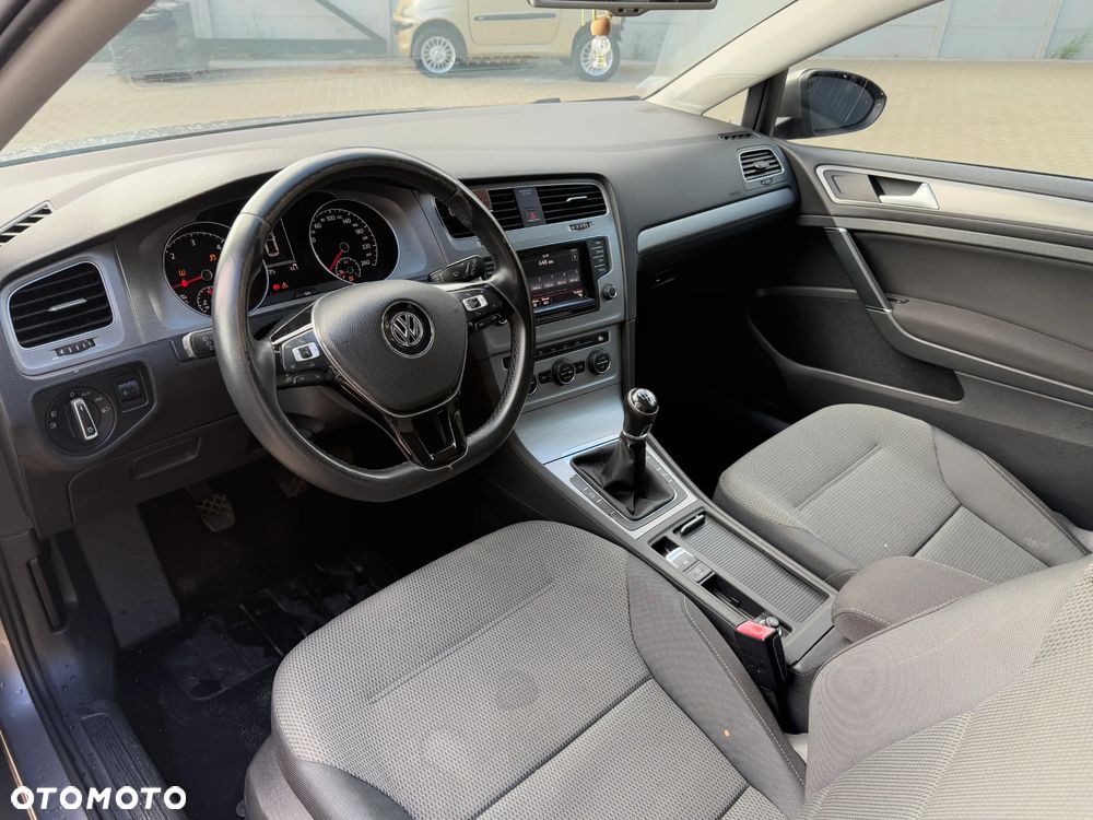 Volkswagen Golf - 12