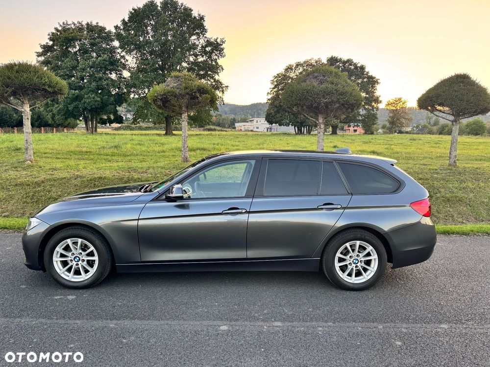 BMW Seria 3 318d Touring Luxury Line - 16