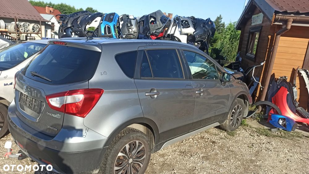 Suzuki SX4 S-Cross 4x4 1.6 D16AA Lakier ZCD drzwi klapa zderzak błotnik fotele  podsufitka lusterka - 2