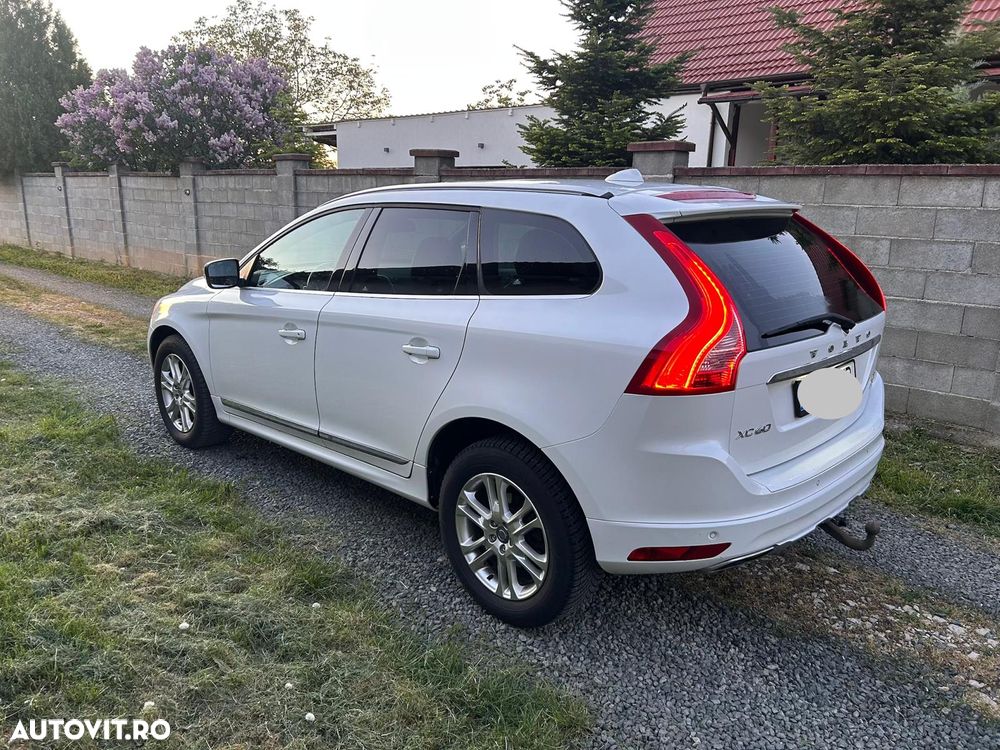 Volvo XC 60 D5 AWD Momentum - 2