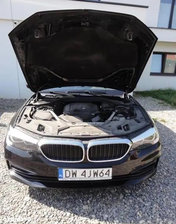 BMW Seria 5 518d Business Edition sport - 13