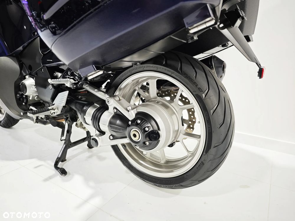 Kawasaki GTR - 19