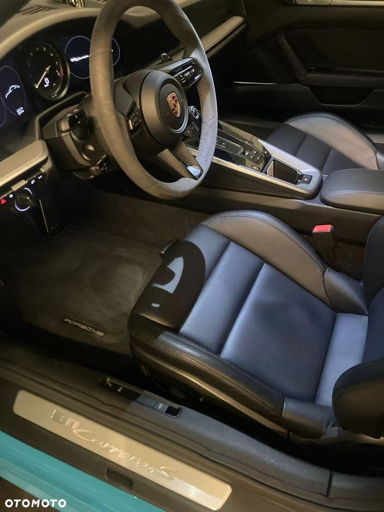 Porsche 911 Carrera S - 7