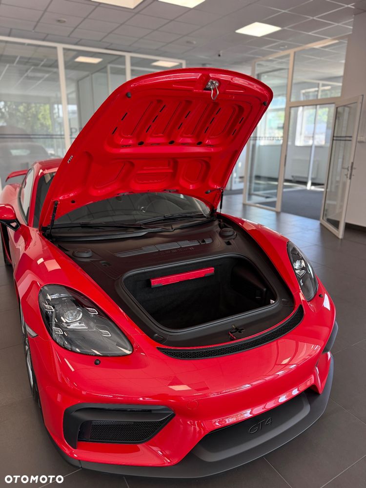 Porsche 718 Cayman - 30