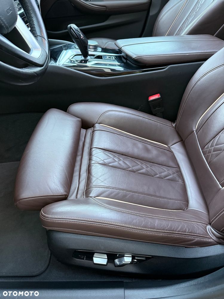 BMW Seria 5 520i Touring Luxury Line - 21
