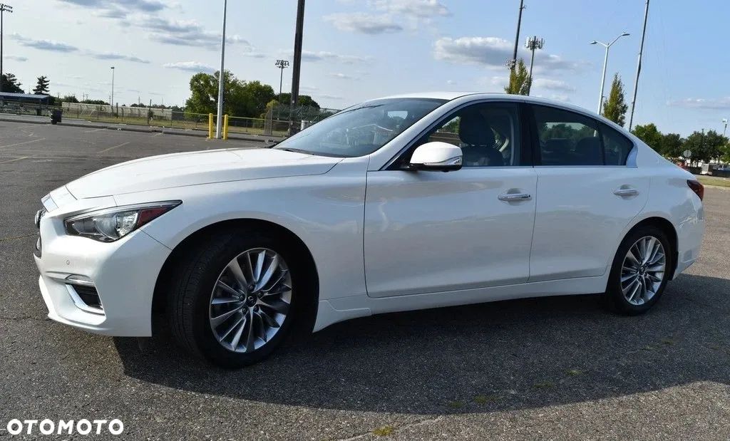 Infiniti Q50 - 1
