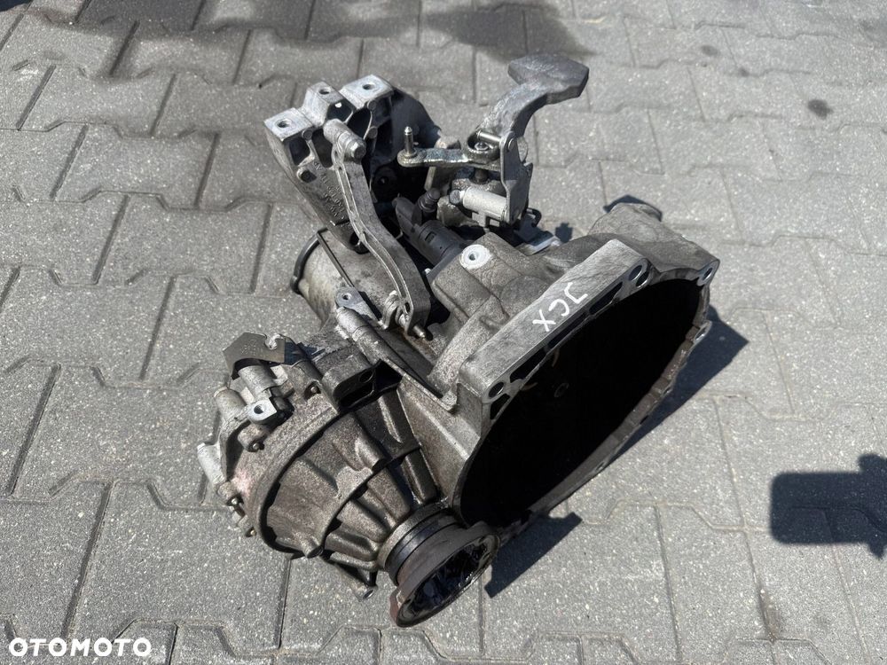 SKRZYNIA BIEGÓW 1.9 TDI JCX VOLKSWAGEN PASSAT B6 2009 - 2