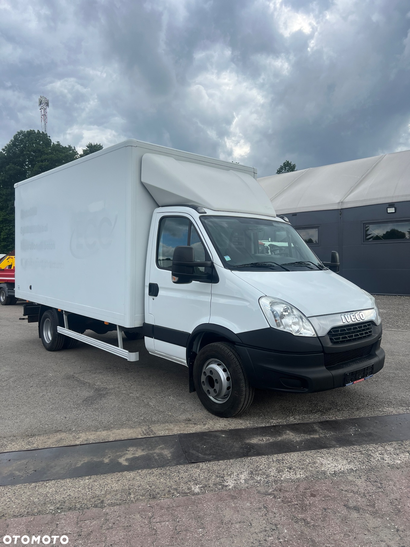 Iveco Daily 70C15 70-170 Przebieg tylko 106 000 km Kontener 65C 50C 35C DMC 7 T lub 3.5T - 4