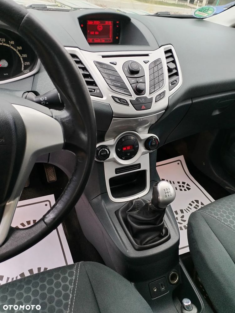 Ford Fiesta - 29