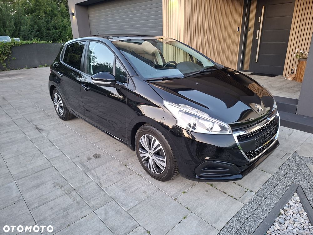 Peugeot 208 - 4