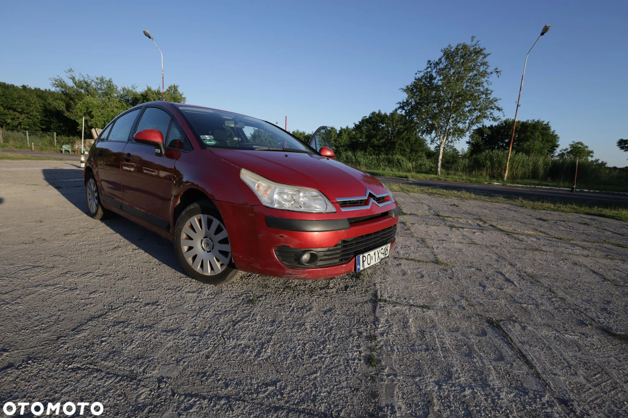 Citroën C4 1.6 16V Confort - 2