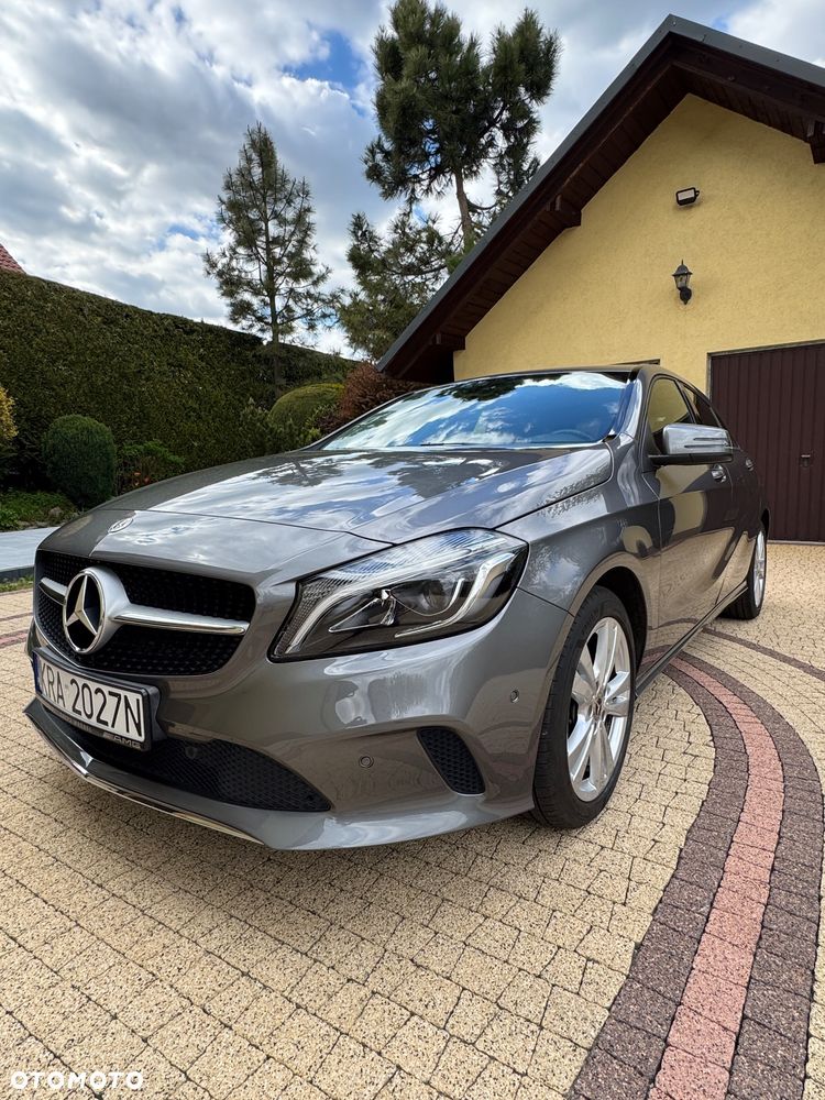 Mercedes-Benz Klasa A 180 7G-DCT Urban - 10
