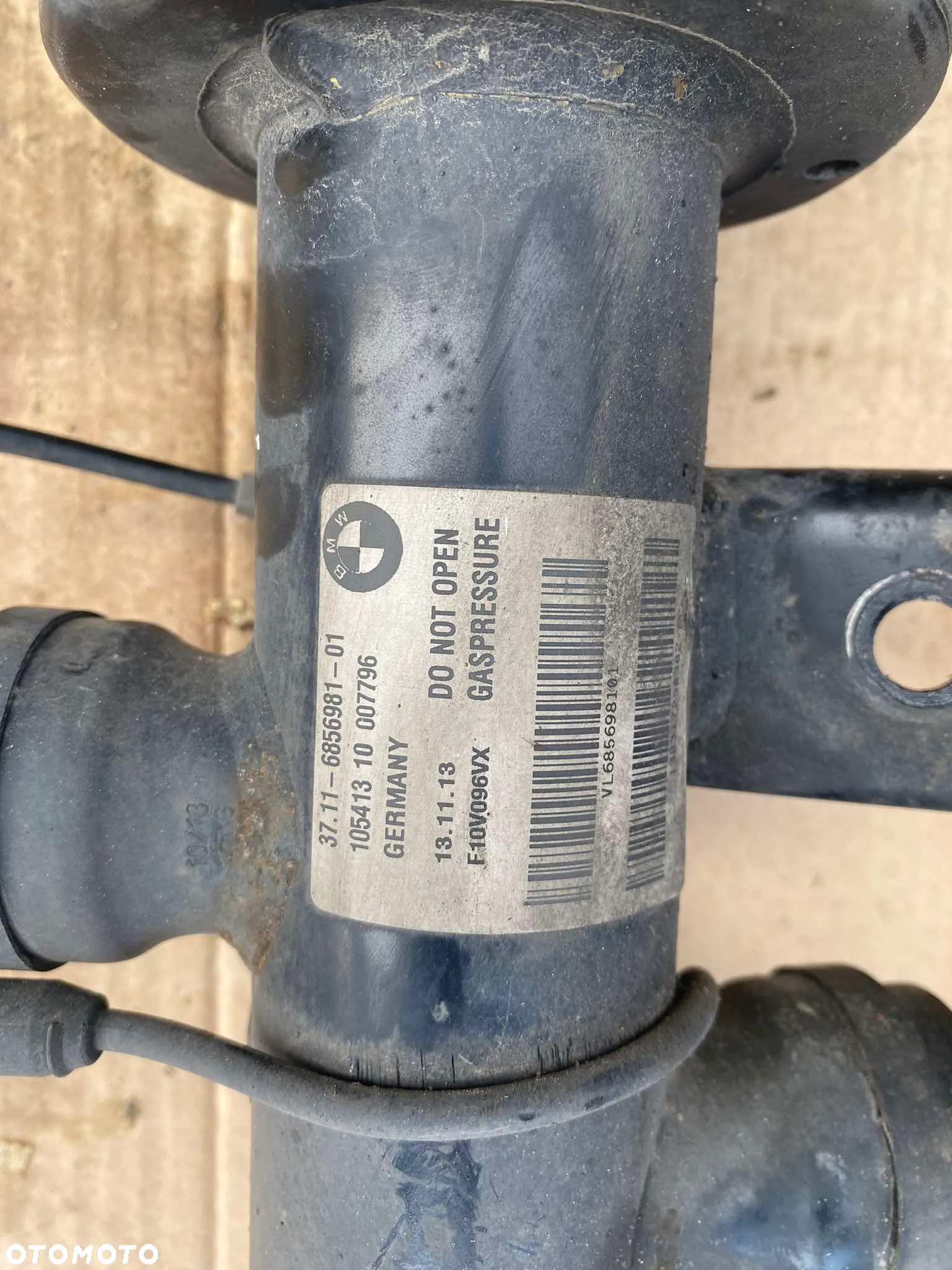 BMW F10 AMORTYZATOR PRZÓD LEWY PRAWY 6856981 6856982 - 2