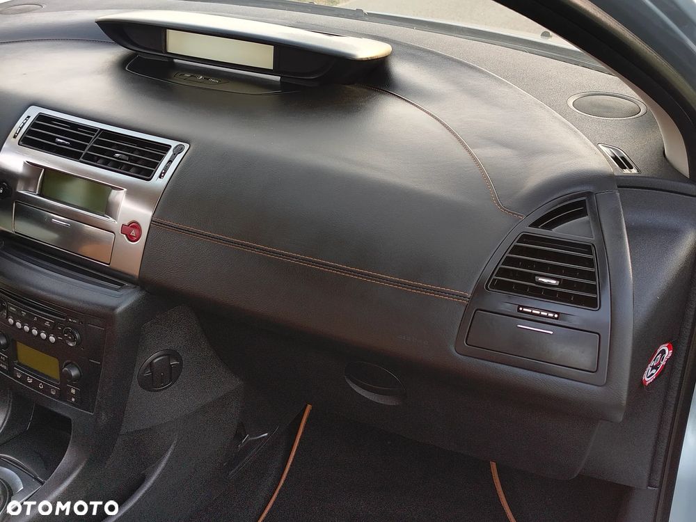 Citroën C4 1.6 16V Exclusive - 18