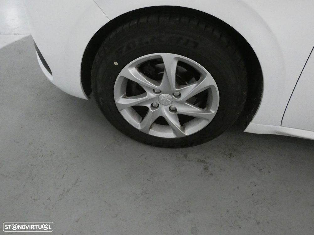 Peugeot 208 1.2 PureTech Style - 11