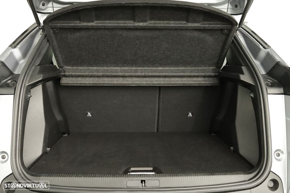 Peugeot 2008 1.2 PureTech Allure EAT8 - 23