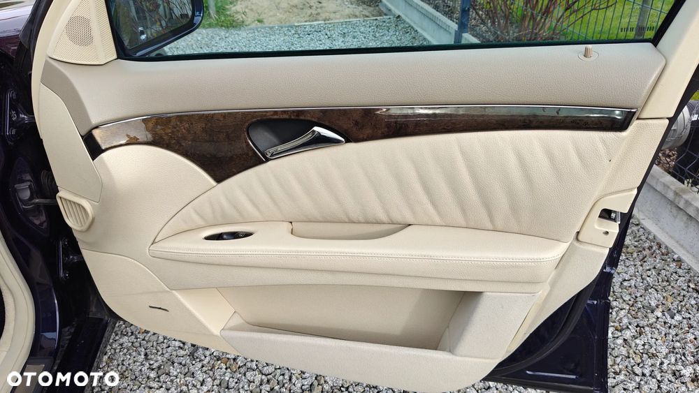 Mercedes-Benz Klasa E 500 Avantgarde - 16