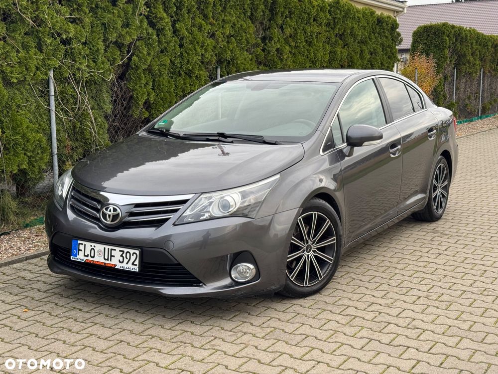 Toyota Avensis 2.0 D-4D Executive - 5