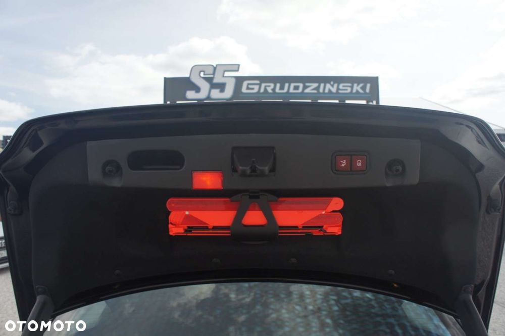 Mercedes-Benz CLS - 26