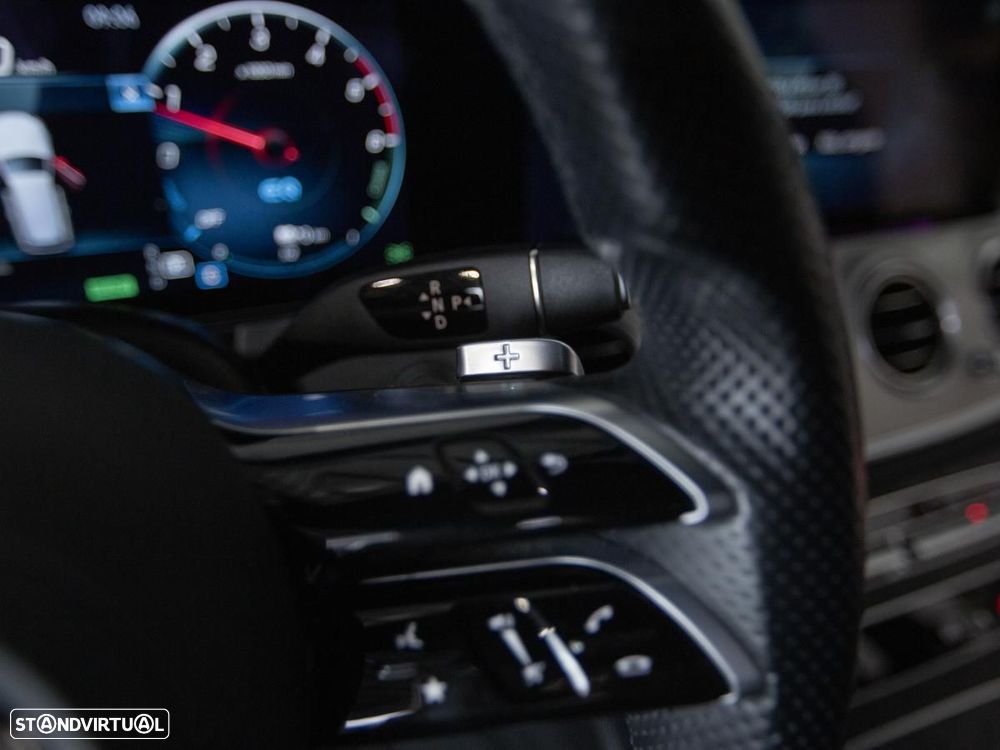 Mercedes-Benz E 300 de AMG Line - 17