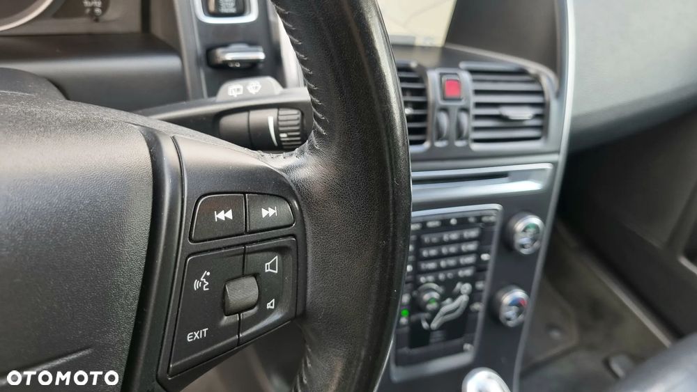 Volvo XC 60 D3 Geartronic Momentum - 21