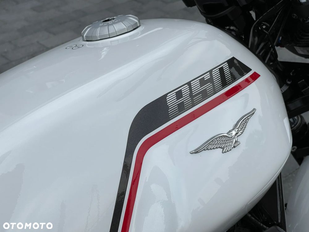Moto Guzzi V7 - 25
